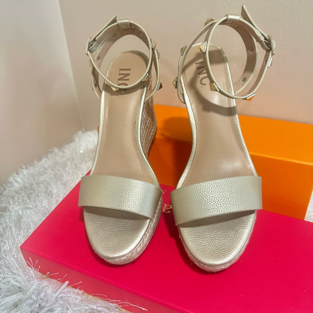 INC Strap sandals gold. Sz 7. Great condition.